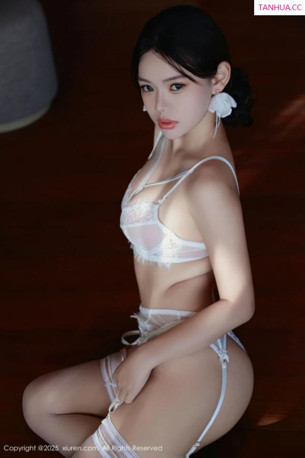   [XiuRen]高清写真图 2025.09.03 No.10721 叮当DD 白色情趣第16张图片
